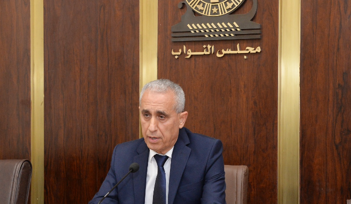 خواجة يسأل الحكومة: من يحمي اللبنانيين من لصوصية المصارف؟