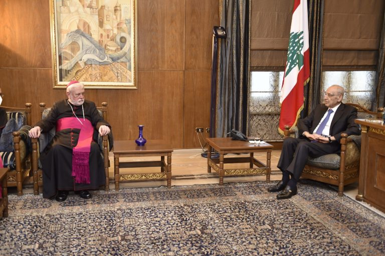 غالاغير بعد لقائه بري:كنت مهتما لمعرفة رؤيته المستنيرة