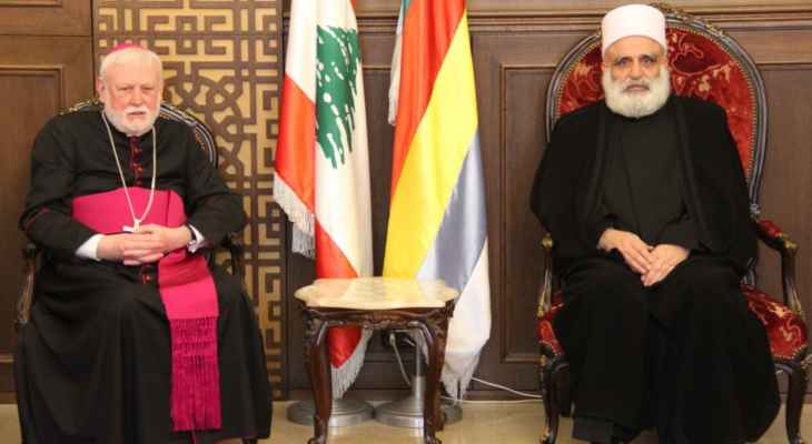 غالاغر نقل لأبي المنى تطلّع البابا فرنسيس لزيارة لبنان