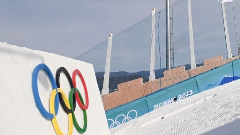 الصين تفرض حجرا على مدينة يقطنها 3.5 ملايين شخص