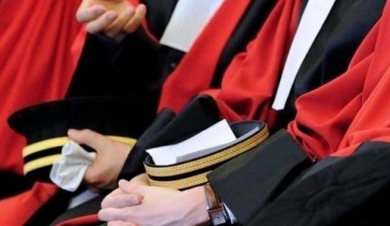 القضاة.. نحو الاستقالة الجماعية!