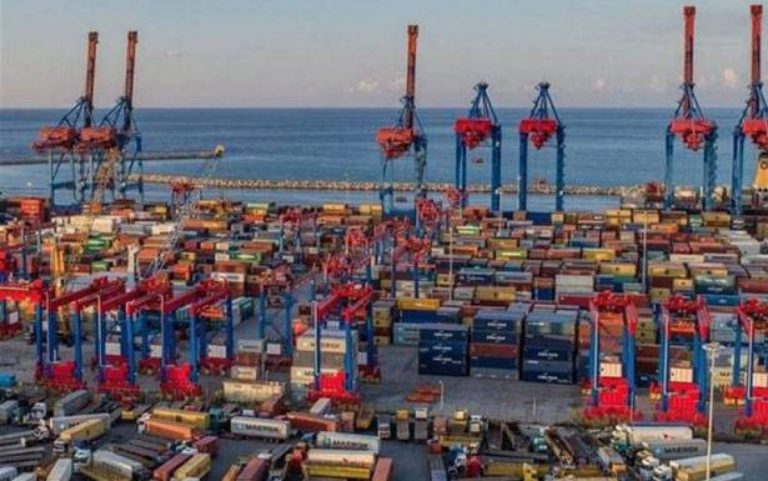 في شهر.. مرفأ بيروت يرفد 13 مليون دولار