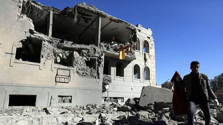 انفجارات عنيفة في صنعاء ناجم عن غارات يشنها التحالف