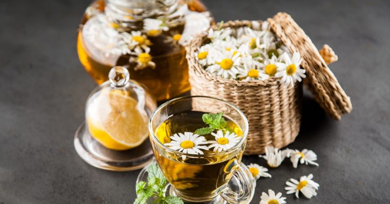 فوائد “سحريّة” لشاي البابونج