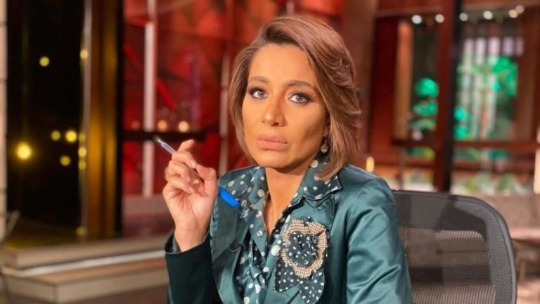 بعد قضية “المعراج”.. بسمة وهبة تهاجم إبراهيم عيسى: لست وصيّاً علينا