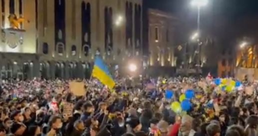 بالفيديو: تظاهرات حاشدة في أوكرانيا