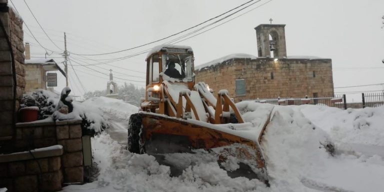 إحذروا.. طرقات جبلية مقطوعة!