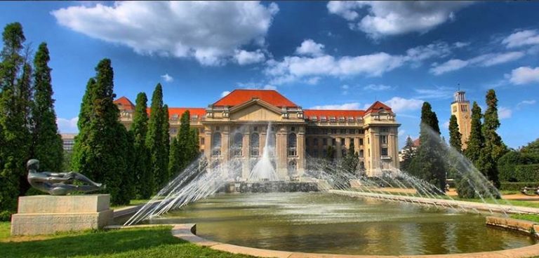 منح دراسية إلى هنغاريا