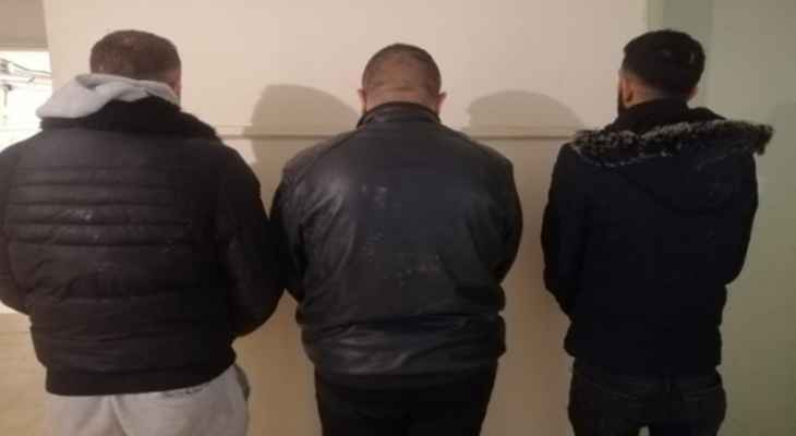 الجيش يوقف عددا من المتورطين بتهم مختلفة