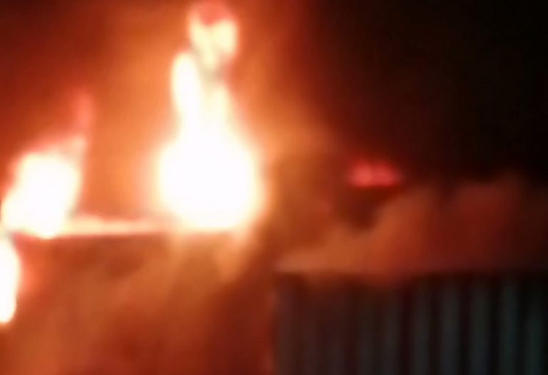 بالفيديو .. حريق داخل معمل بطاطا في زغرتا