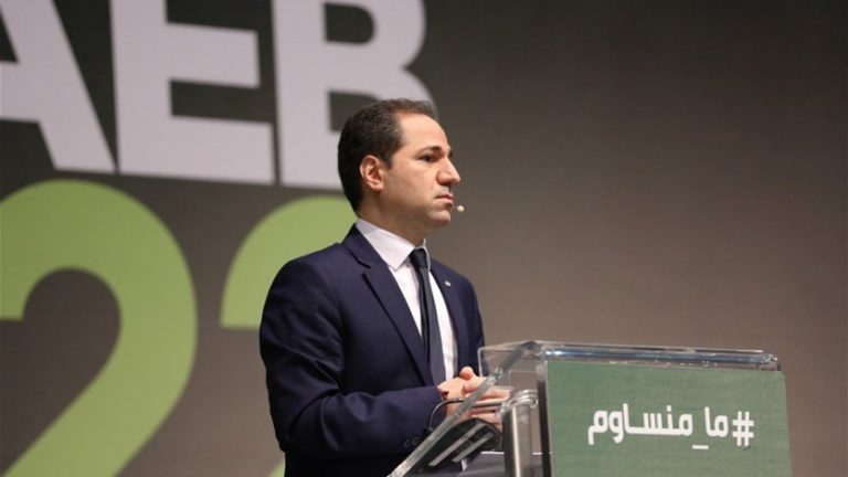 سامي الجميّل رداً على نصر الله: فشر انك تخلينا نستسلم!