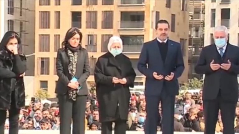 سعد الحريري يقرأ الفاتحة على ضريح والده في ذكرى استشهاده