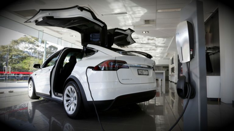 السعودية بدأت صناعة السيارات الكهربائية