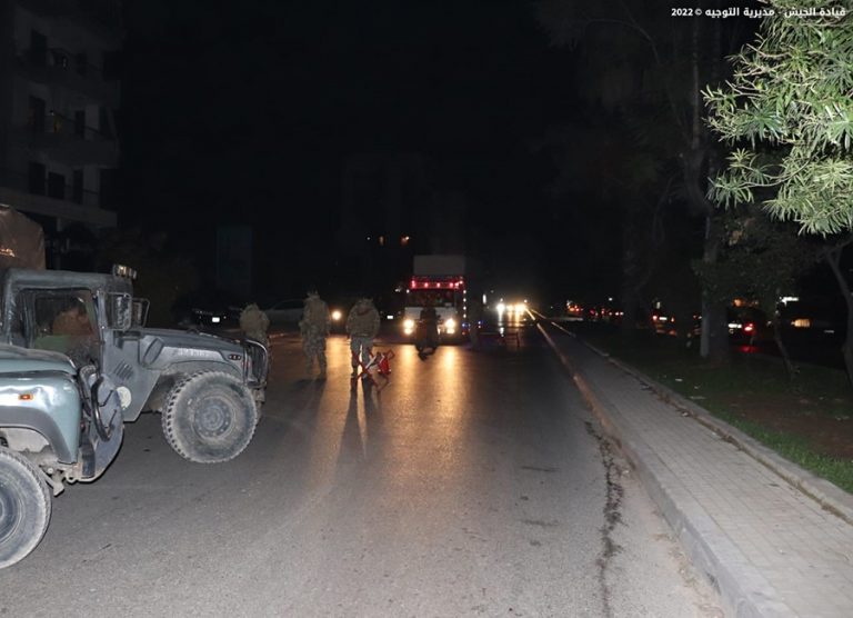 بالصور: تدابير أمنيّة للجيش في طرابلس وعكار