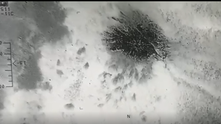 الطيران العراقي يستهدف كهفا لـ”داعش”