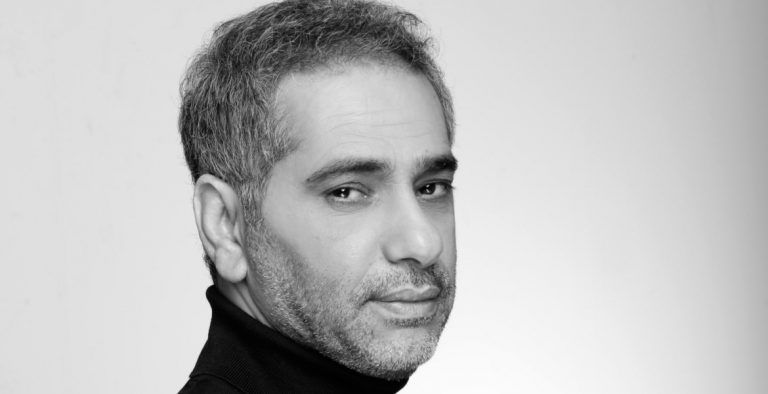 فضل شاكر “يجامل ناس”.. ونقاش حوله بين الناس!