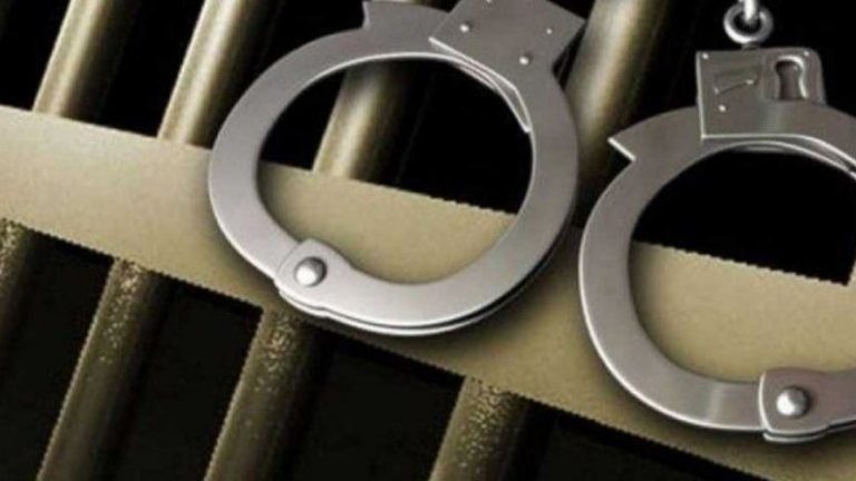 توقيف رئيس مكتب مكافحة المخدرات السابق .. بتهمة مخدرات!