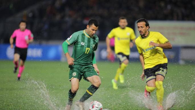 بالفيديو: لكمة عنيفة من لاعب لمدرب في الدوري العراقي!