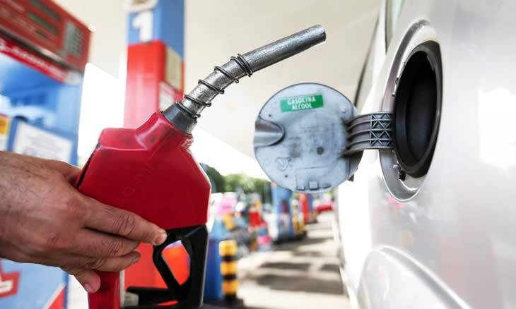 شركات استيراد المحروقات تفرض على “الطاقة” جدول الأسعار؟