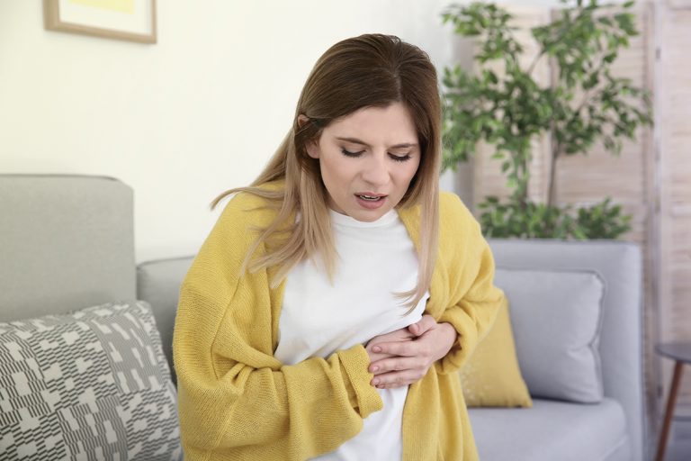 تحذير للنساء.. القلب “المكسور” احد عوارض كورونا!