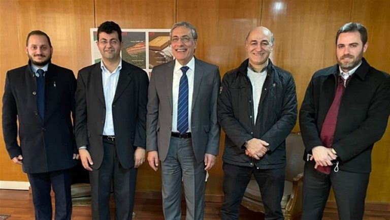 نقيب الصيادلة عرض مع وزير العدل سبل التعاون