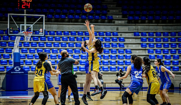 هوبس بطل سلة الاناث تحت 18 سنة