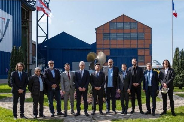 حمية زار شركة فرنسية لتصنيع السفن: خطوة للارتقاء بمرافئ لبنان