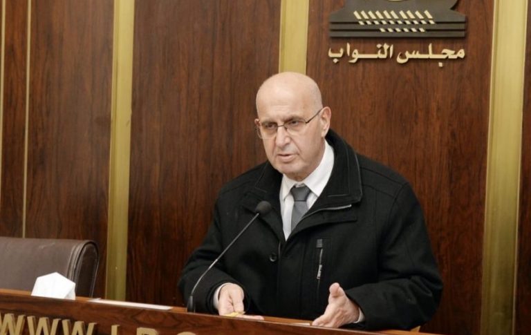 عراجي: الصحة خط أحمر.. والضمان في خطر