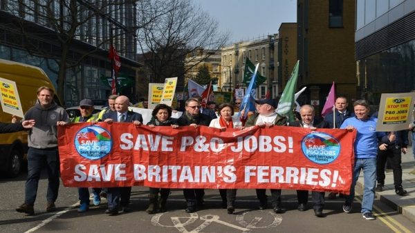 احتجاجات في بريطانيا على تسريح جماعي للبحارة