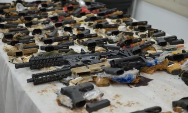 “إسرائيل” تزعم ضبط “أكبر محاولة لتهريب أسلحة” من لبنان!