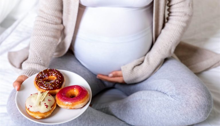 السمنة خلال الحمل.. مخاطر تسبب الوفاة!