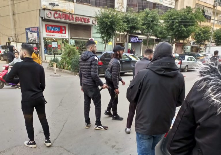 بالفيديو: اطلاق نار في الضاحية الجنوبية.. والسبب “اشتراك الكهرباء”