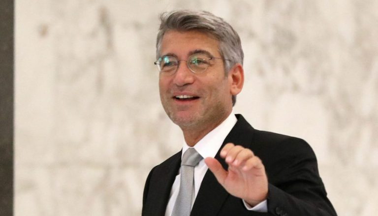 فياض: مجلس الوزراء أقر مشروع قانون “إنتاج الطاقة المتجددة الموزعة”