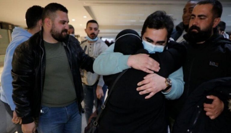 وصول 105 طلاب لبنانيين إلى بيروت من أوكرانيا