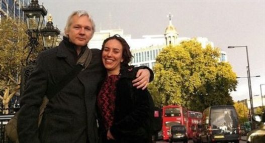 حفل زفاف جوليان أسانج يُعقد بعد أيام في سجنه البريطاني!