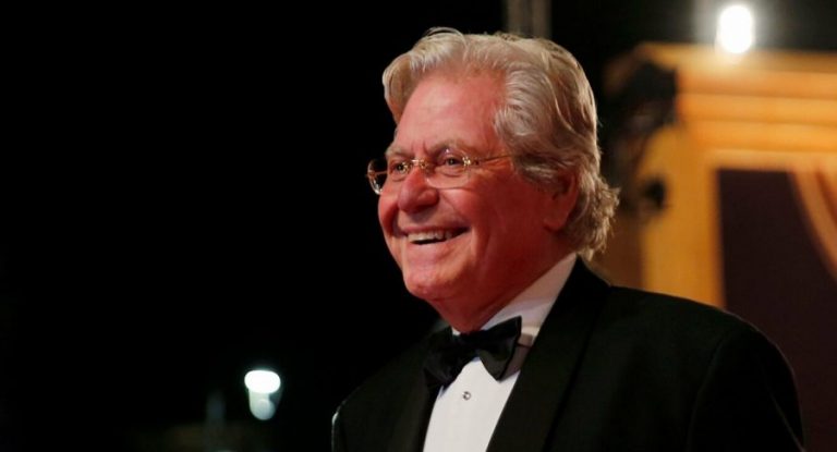 حسين فهمي يعود رئيساً لمهرجان القاهرة السينمائي الدولي