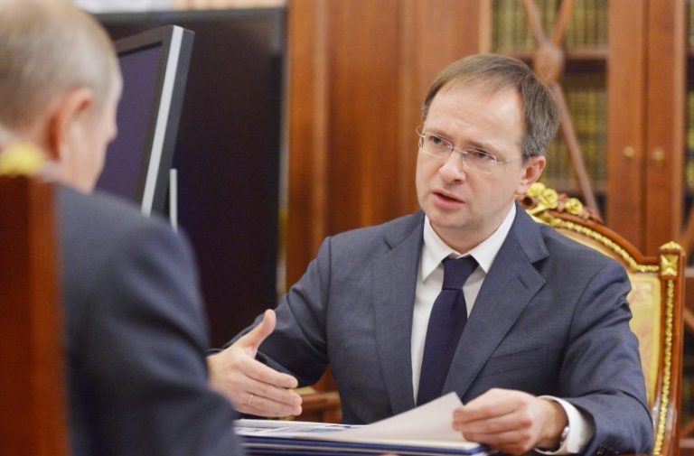 رئيس الوفد الروسي المفاوض: نقترب من الاتفاق على التزام أوكرانيا الحياد