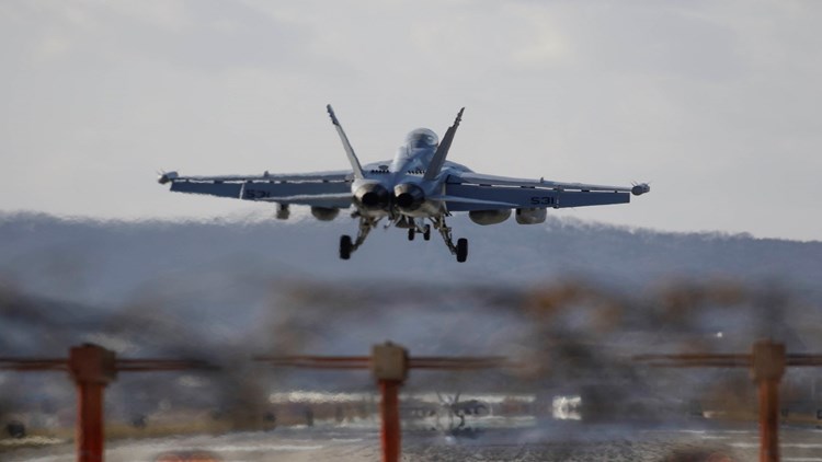 سويسرا تغلق مجالها الجوي أمام الطائرات العسكرية لكل الدول