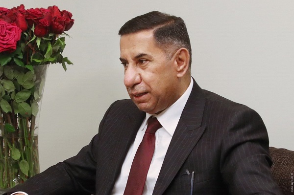 بالفيديو: تصرف غير لائق لسفير العراق في بيروت.. وتحرك لمجلس النواب العراقي!