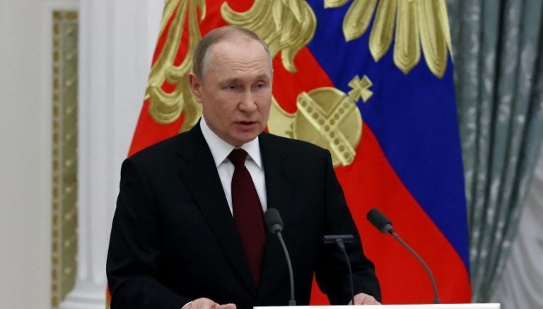 بوتين يخاطب أمهات وزوجات الجنود الروس: افخرن بهم مثلما تفتخر بهم الدولة