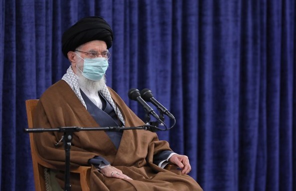 خامنئي: نفوذنا الإقليمي يمنحنا عمقاً استراتيجياً ولن نقلّص قوتنا الدفاعية