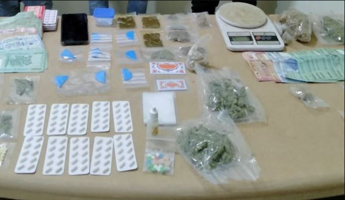 توقيف 3 مشتبه بهم بترويج المخدرات في القبة واثنين في الميناء