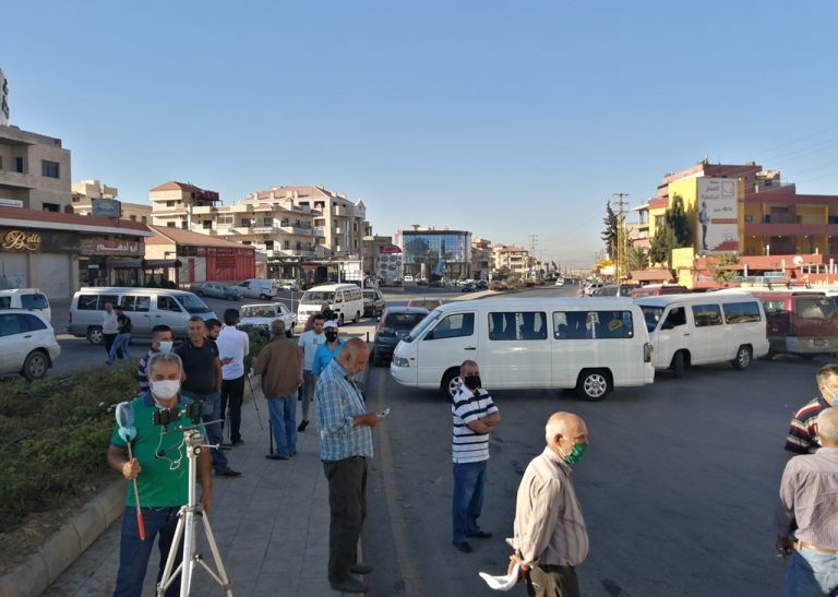 اعتصام لأصحاب “الفانات” في البقاع وتهديد بالتصعيد