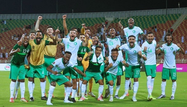 اليابان يهزم أستراليا ويتأهل برفقة السعودية إلى كأس العالم 2022