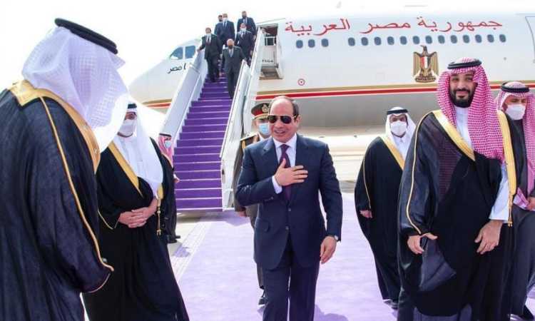 السيسي في الرياض.. والعلاقات الثنائية محور البحث