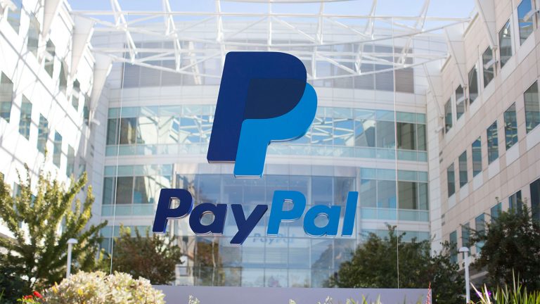 “PayPal” توقف أنشطتها في روسيا