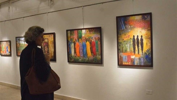 فرنسا: سنساعد الفنانين الروس المضطرين إلى النزوح