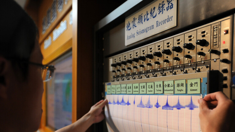 انهيار جسر إثر زلزال قوي ضرب جزيرة تايوان