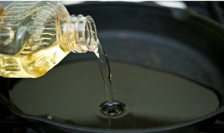 جزائرية تحاول قتل زوجها بالزيت المغلي!