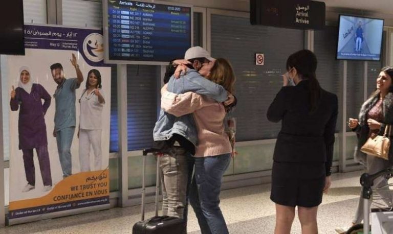 الحلبي يتابع موضوع الطلاب اللبنانيين العائدين من أوكرانيا